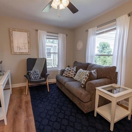 The Cardinal Nest A Cozy Cottage On Main St Saint Charles 외부 사진